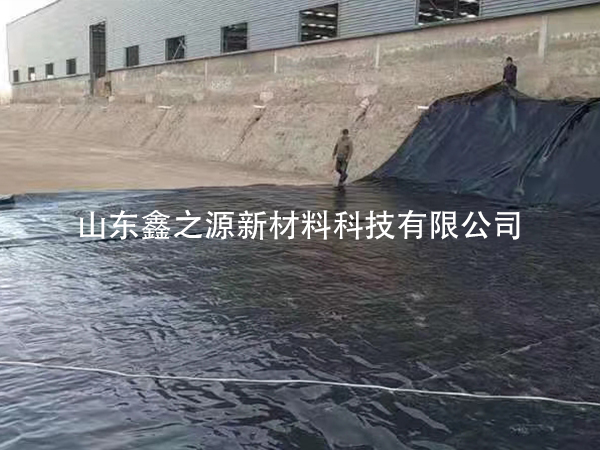 黑膜沼氣池使用過程中出現(xiàn)廢渣該如何處理？