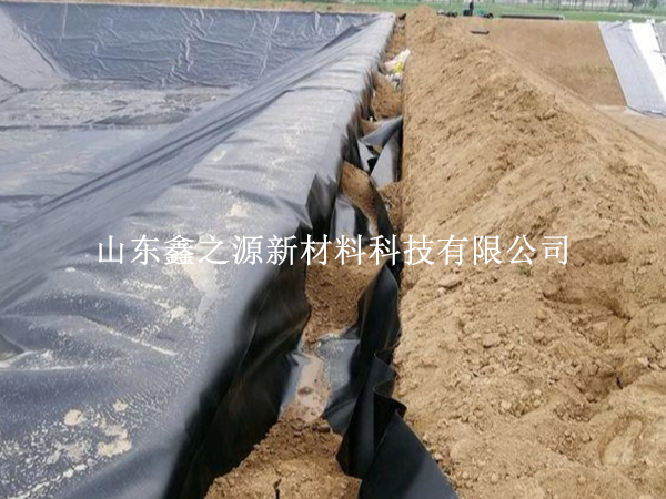 如何順利進(jìn)行沼氣池黑膜的修補(bǔ)工作？